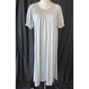 Lake Womens Light Blue Smocked Neck 100% Pima Cotton Night Gown Medium